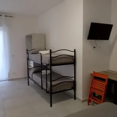 Gianola Monolocali 3* Formia